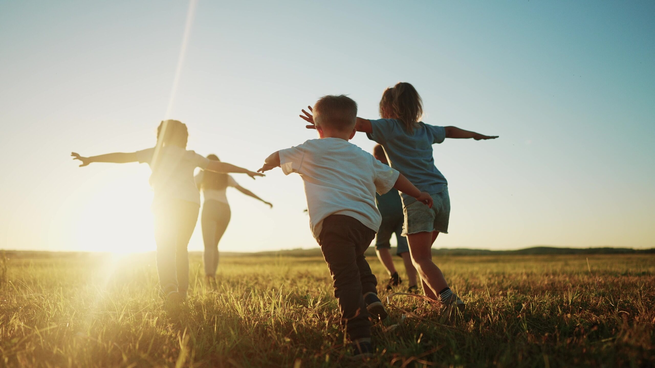 How to Include Summer Camps in Your Parenting Plan Without Conflict